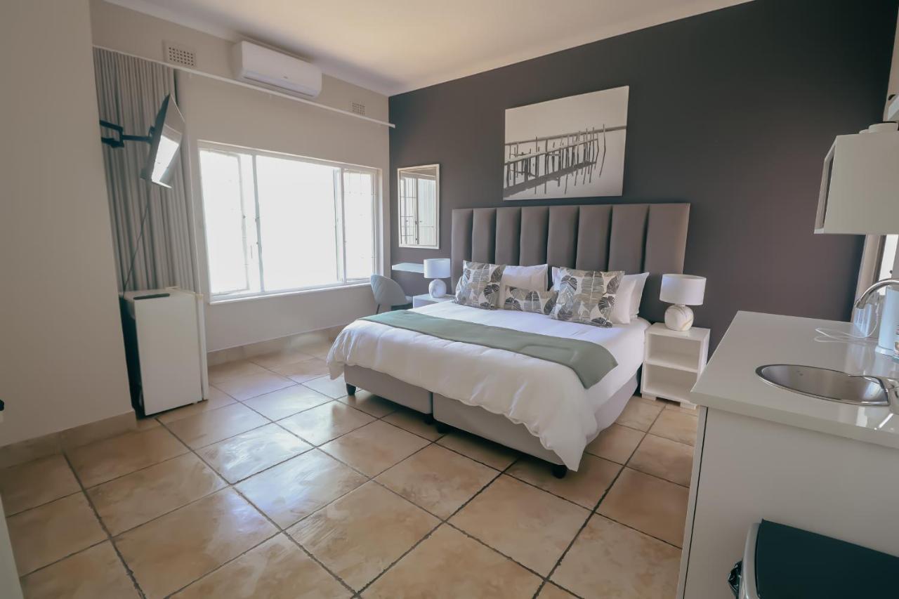 Ocean Rocks Villa, Umhlanga Дурбан Экстерьер фото