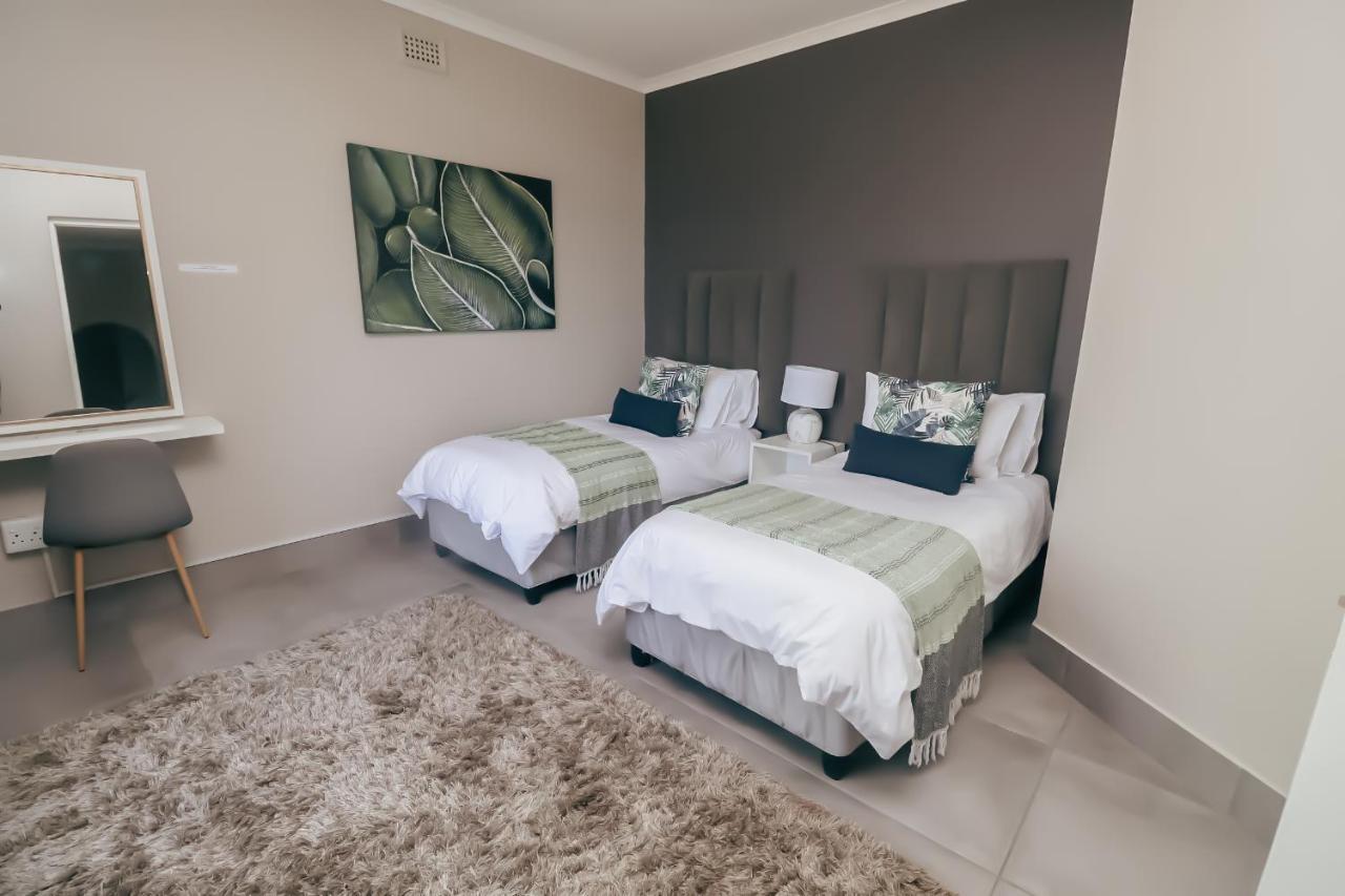 Ocean Rocks Villa, Umhlanga Дурбан Экстерьер фото
